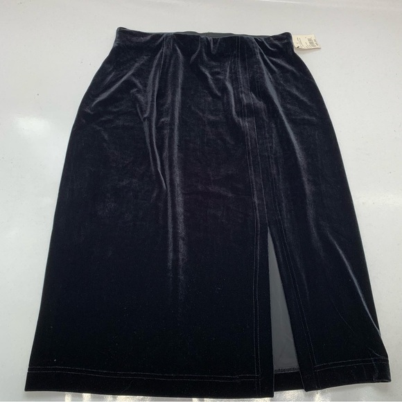 Vtg Rialto Black Velvet Skirt Small Elastic Waist Front Slit Holiday Goth USA - Picture 5 of 9